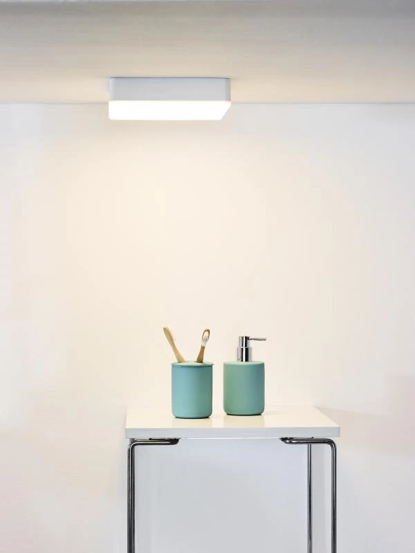 Lucide CERES-LED - Plafonnier Salle de bains - LED Dim. - 1x30W 3000K - IP44 - Blanc - ambiance 1
